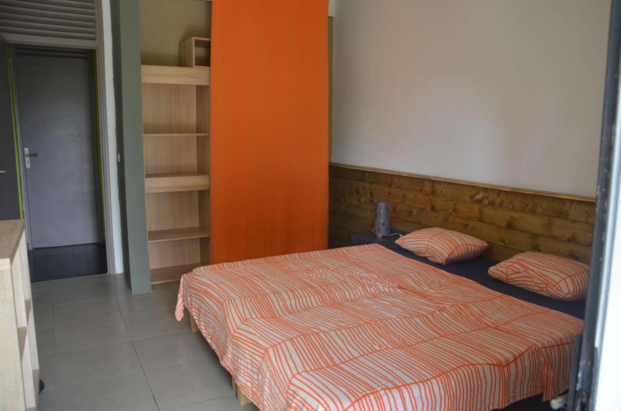 E.Gwada Hostel Le Gosier  Dış mekan fotoğraf